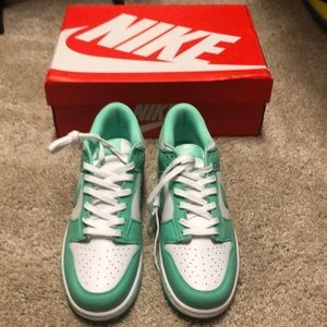 Nike dunk low green glow men’s 10.5